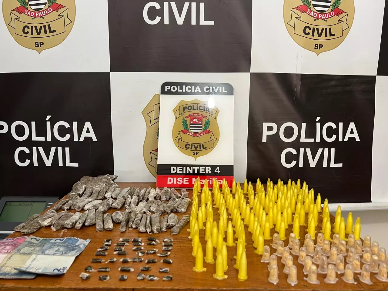 Adolescente é flagrado com drogas em “biqueira” no Argollo